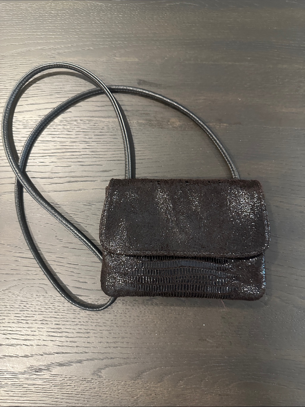 Vintage Gg Boss Black Leather Foldover Crossbody Shimmery Reptile Texture Usa